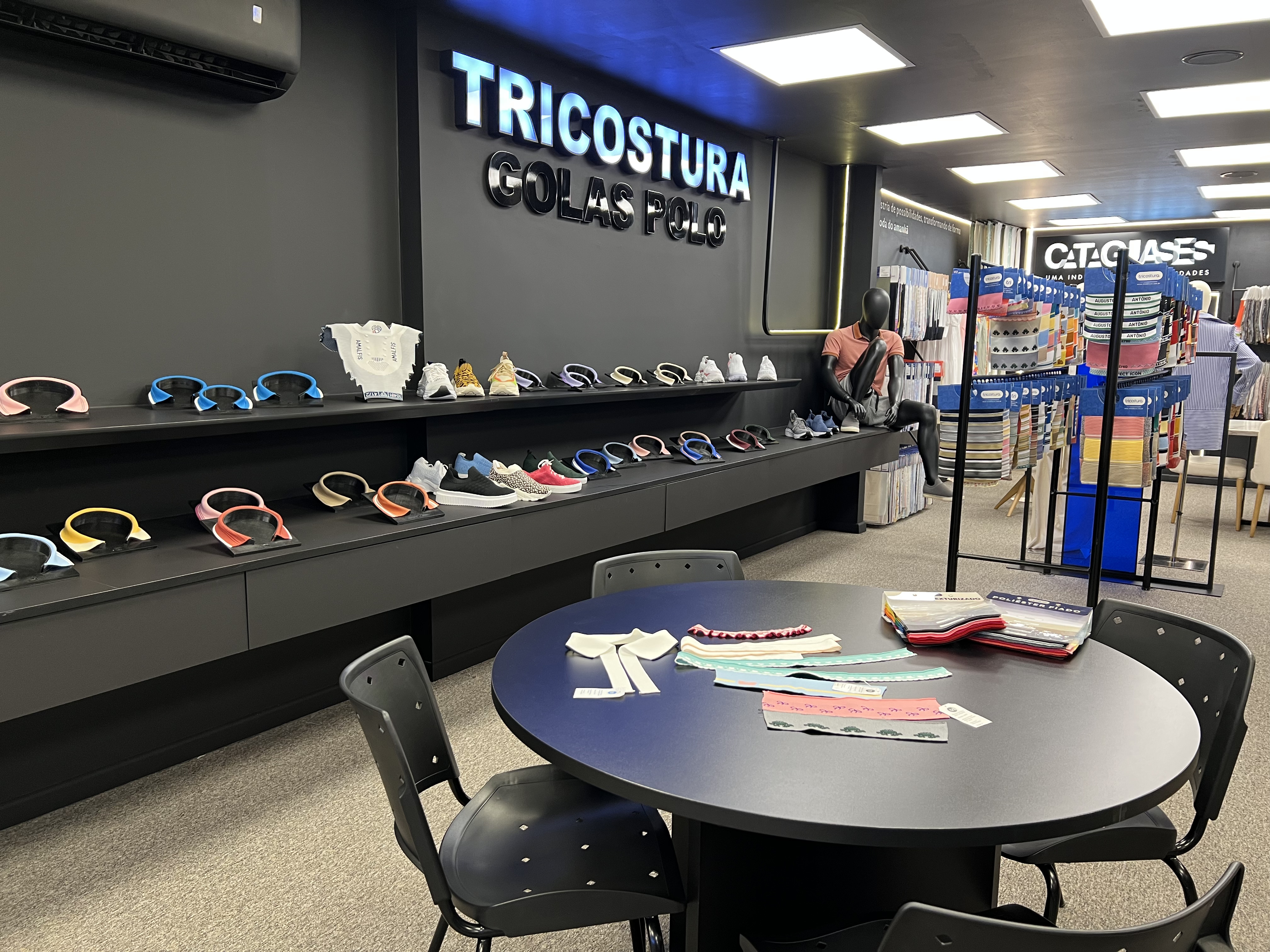 Tricostura